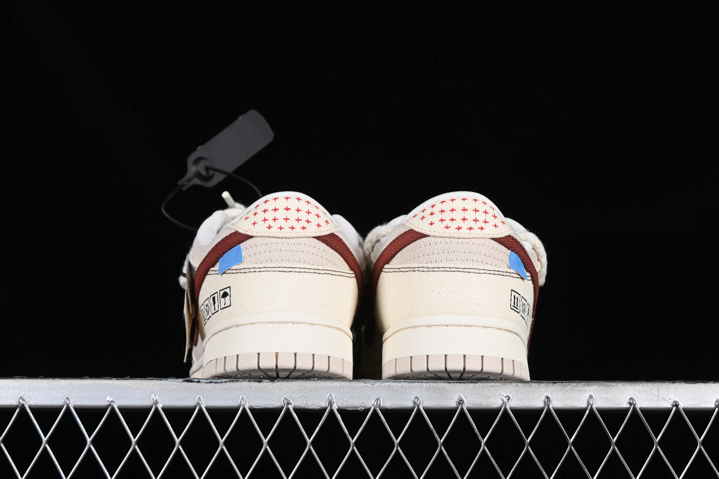 All categories Nk SB Dunk series Nk SB Dunk Low low-top sneakers Nk Dunk Low Outdoor wear high street style Sashiko embroidery Retro hemp rope deconstruction SB low-top casual sneakers DV0834-100
